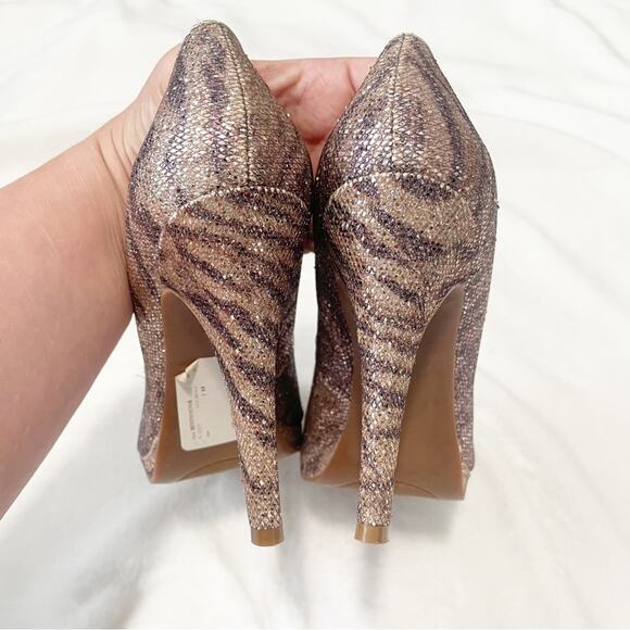 Nine West Rocha gold glitter animal print pumps size 7 - Picture 5 of 10